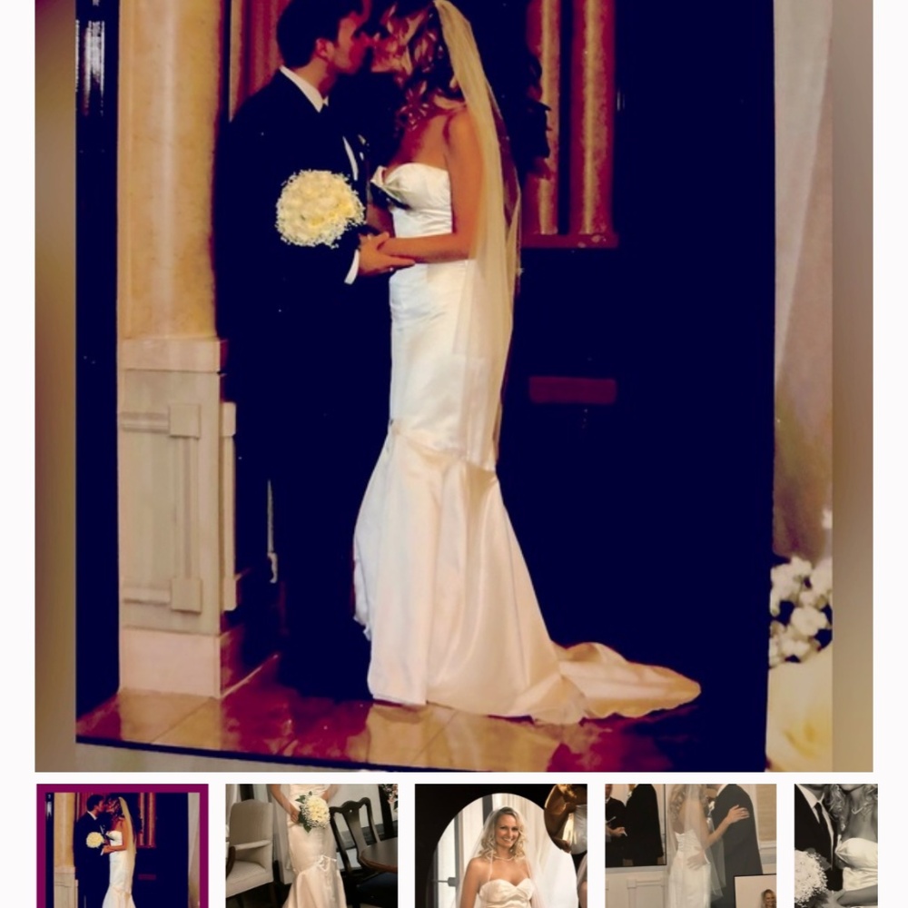 Trumpetstyle satin strapless, wedding gown